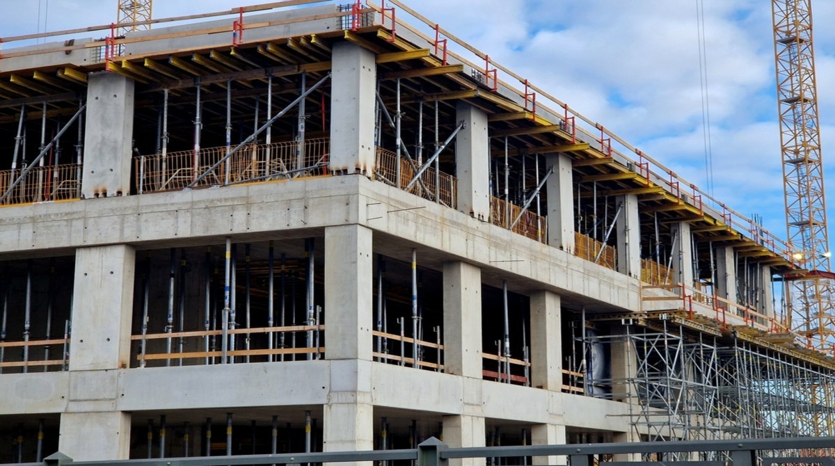 5 Story Multi-Transportation Hub Planned in Lawndale