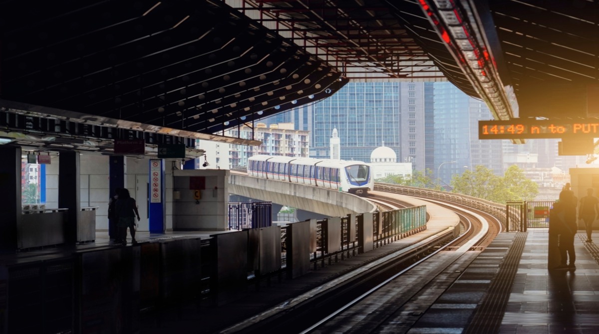Ontario Line Elevated Guideway Breaks Ground